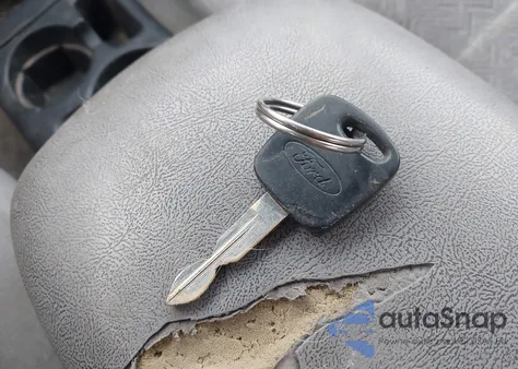 1998 Ford Explorer Eddie Bauer/Limited/Xl/Xlt from USA, damaged, VIN 1FMZU34E3WUC54933